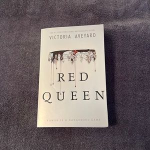 Red Queen by Victoria Aveyard